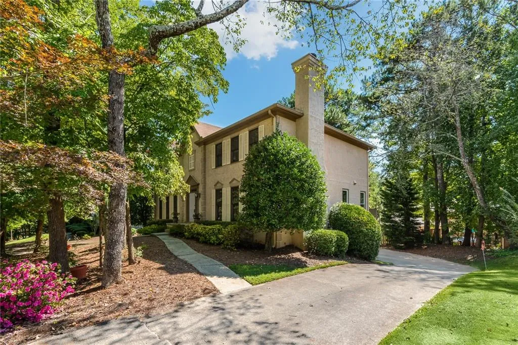 9010 Carroll Manor Drive, Sandy Springs, Georgia 30350, 3 Bedrooms Bedrooms, ,2 BathroomsBathrooms,Residential,Sold,9010 Carroll Manor Drive,6782749
