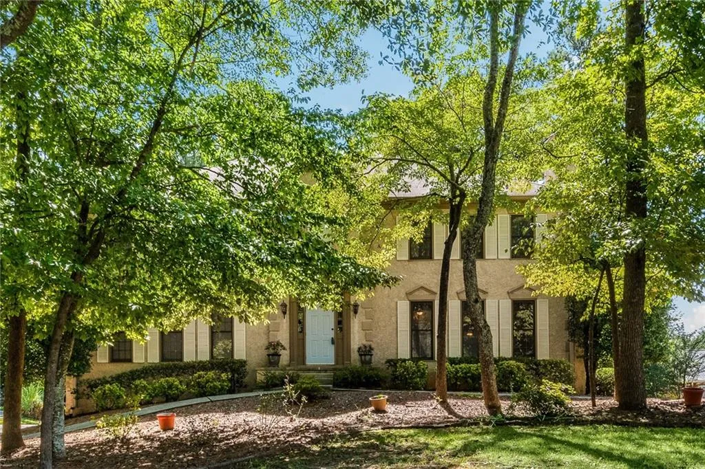 9010 Carroll Manor Drive, Sandy Springs, Georgia 30350, 3 Bedrooms Bedrooms, ,2 BathroomsBathrooms,Residential,Sold,9010 Carroll Manor Drive,6782749