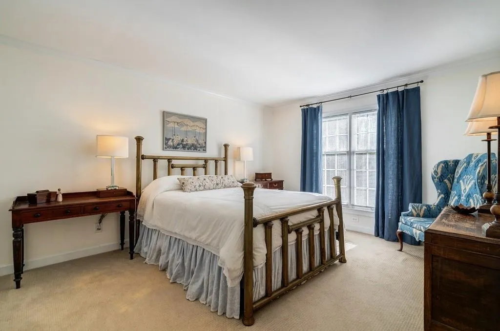 5684 River Oaks Place, Atlanta, Georgia 30327, 3 Bedrooms Bedrooms, ,2 BathroomsBathrooms,Residential,Sold,5684 River Oaks Place,6879250