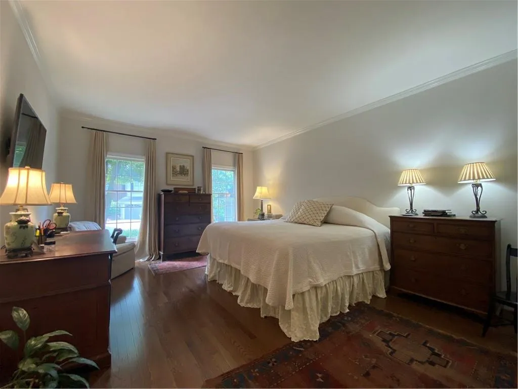 5684 River Oaks Place, Atlanta, Georgia 30327, 3 Bedrooms Bedrooms, ,2 BathroomsBathrooms,Residential,Sold,5684 River Oaks Place,6879250