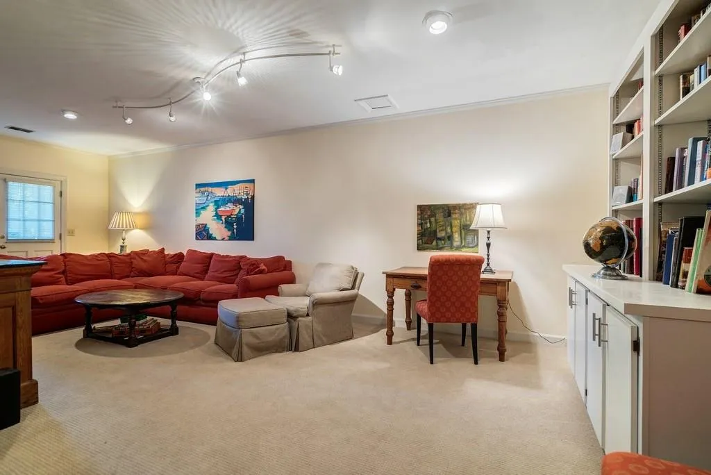 5684 River Oaks Place, Atlanta, Georgia 30327, 3 Bedrooms Bedrooms, ,2 BathroomsBathrooms,Residential,Sold,5684 River Oaks Place,6879250