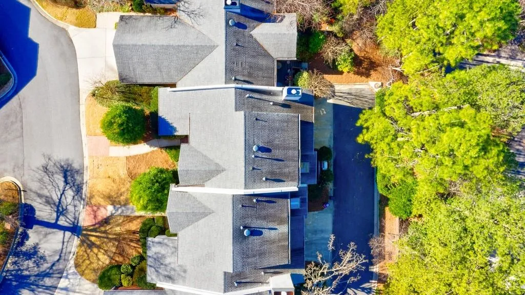 5684 River Oaks Place, Atlanta, Georgia 30327, 3 Bedrooms Bedrooms, ,2 BathroomsBathrooms,Residential,Sold,5684 River Oaks Place,6879250