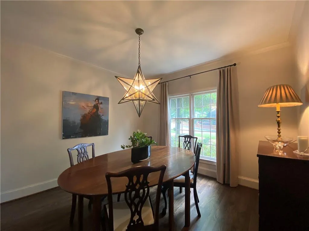 5684 River Oaks Place, Atlanta, Georgia 30327, 3 Bedrooms Bedrooms, ,2 BathroomsBathrooms,Residential,Sold,5684 River Oaks Place,6879250