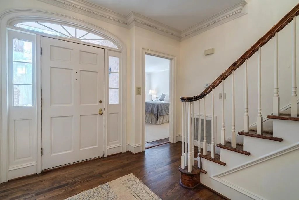 5684 River Oaks Place, Atlanta, Georgia 30327, 3 Bedrooms Bedrooms, ,2 BathroomsBathrooms,Residential,Sold,5684 River Oaks Place,6879250