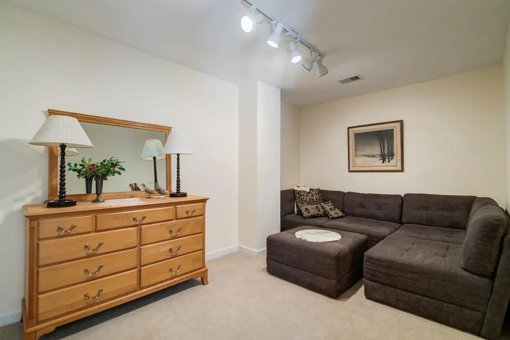 5684 River Oaks Place, Atlanta, Georgia 30327, 3 Bedrooms Bedrooms, ,2 BathroomsBathrooms,Residential,Sold,5684 River Oaks Place,6879250