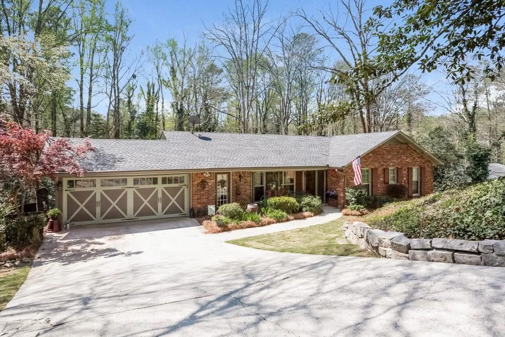 110 Finchley Court, Sandy Springs, Georgia 30328, 5 Bedrooms Bedrooms, ,3 BathroomsBathrooms,Residential,Sold,110 Finchley Court,5827579