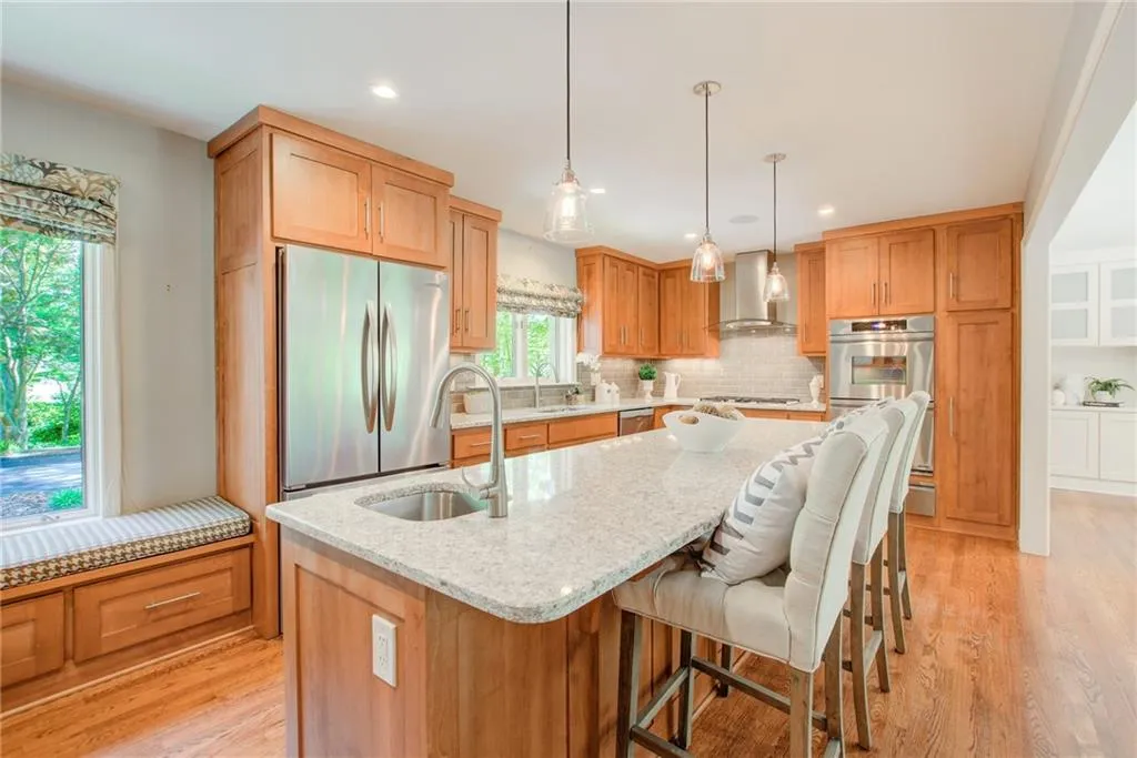 530 Timber Valley Road, Atlanta, Georgia 30342, 4 Bedrooms Bedrooms, ,4 BathroomsBathrooms,Residential,Sold,530 Timber Valley Road,7034077