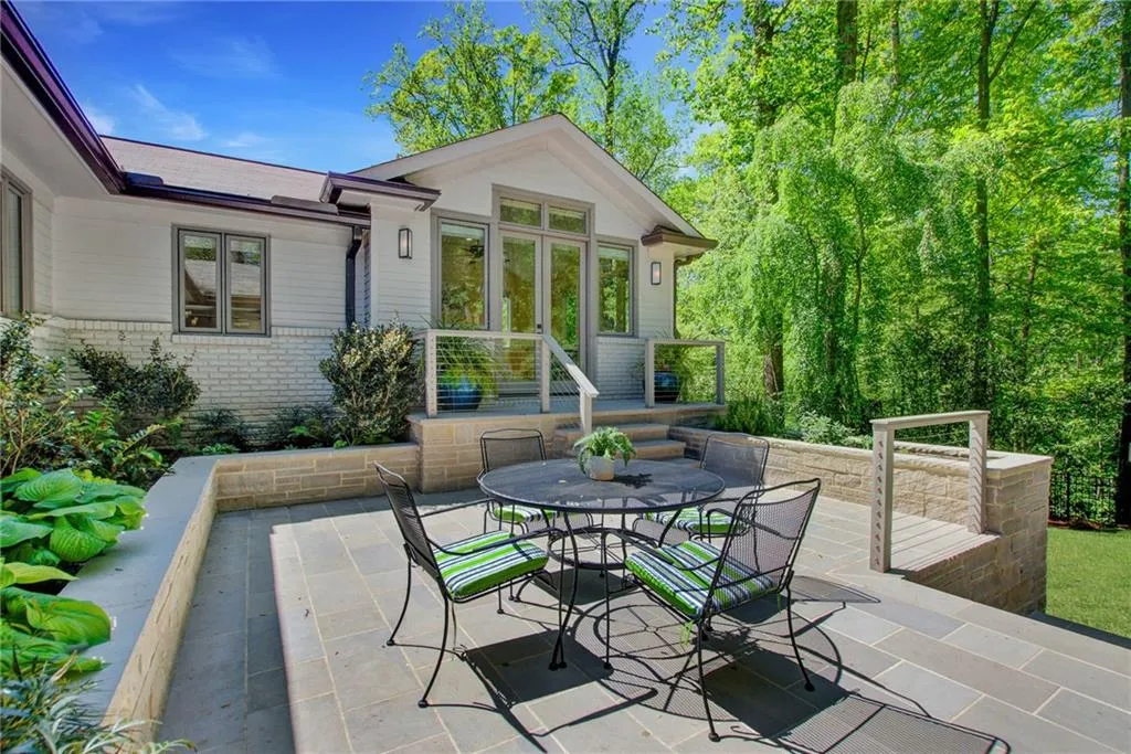 530 Timber Valley Road, Atlanta, Georgia 30342, 4 Bedrooms Bedrooms, ,4 BathroomsBathrooms,Residential,Sold,530 Timber Valley Road,7034077