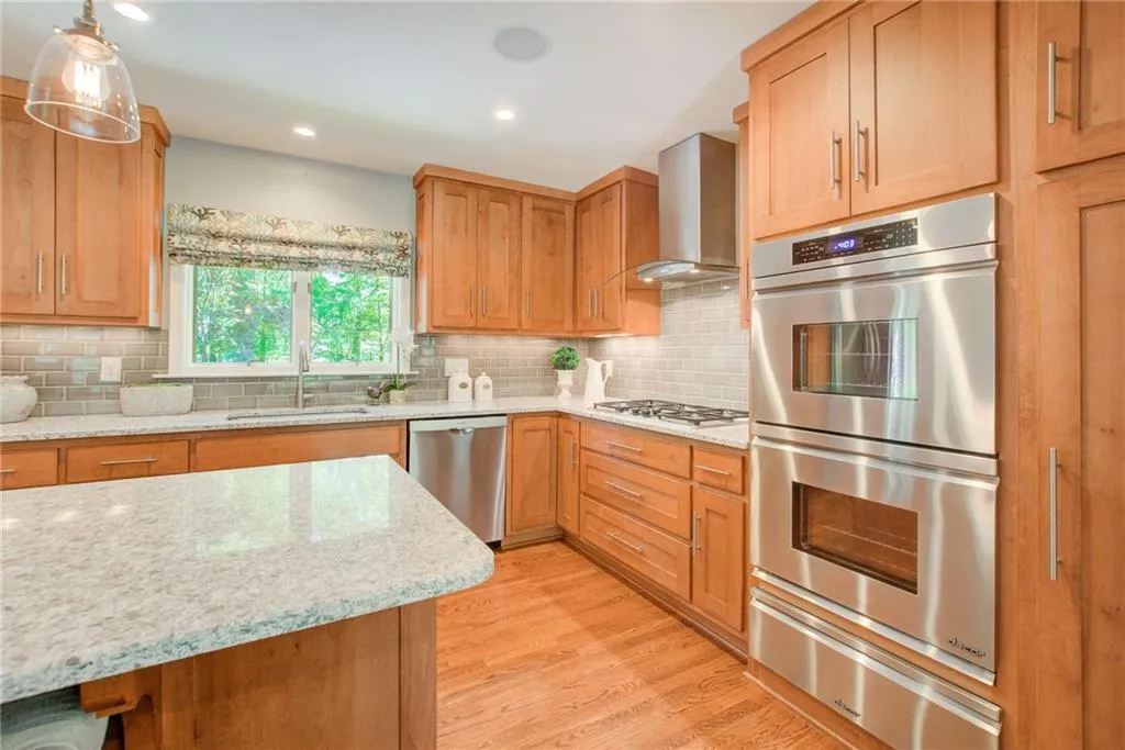 530 Timber Valley Road, Atlanta, Georgia 30342, 4 Bedrooms Bedrooms, ,4 BathroomsBathrooms,Residential,Sold,530 Timber Valley Road,7034077