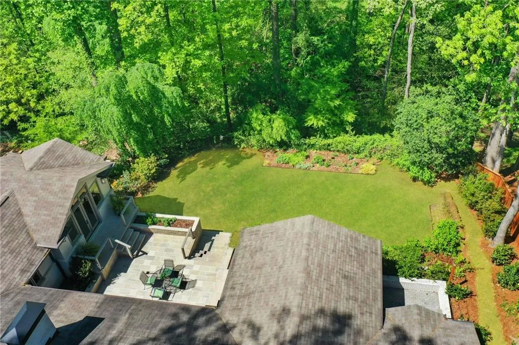 530 Timber Valley Road, Atlanta, Georgia 30342, 4 Bedrooms Bedrooms, ,4 BathroomsBathrooms,Residential,Sold,530 Timber Valley Road,7034077