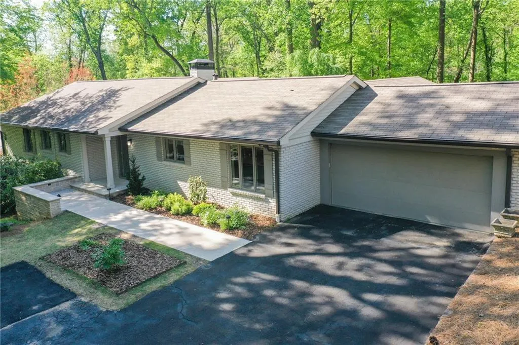 530 Timber Valley Road, Atlanta, Georgia 30342, 4 Bedrooms Bedrooms, ,4 BathroomsBathrooms,Residential,Sold,530 Timber Valley Road,7034077