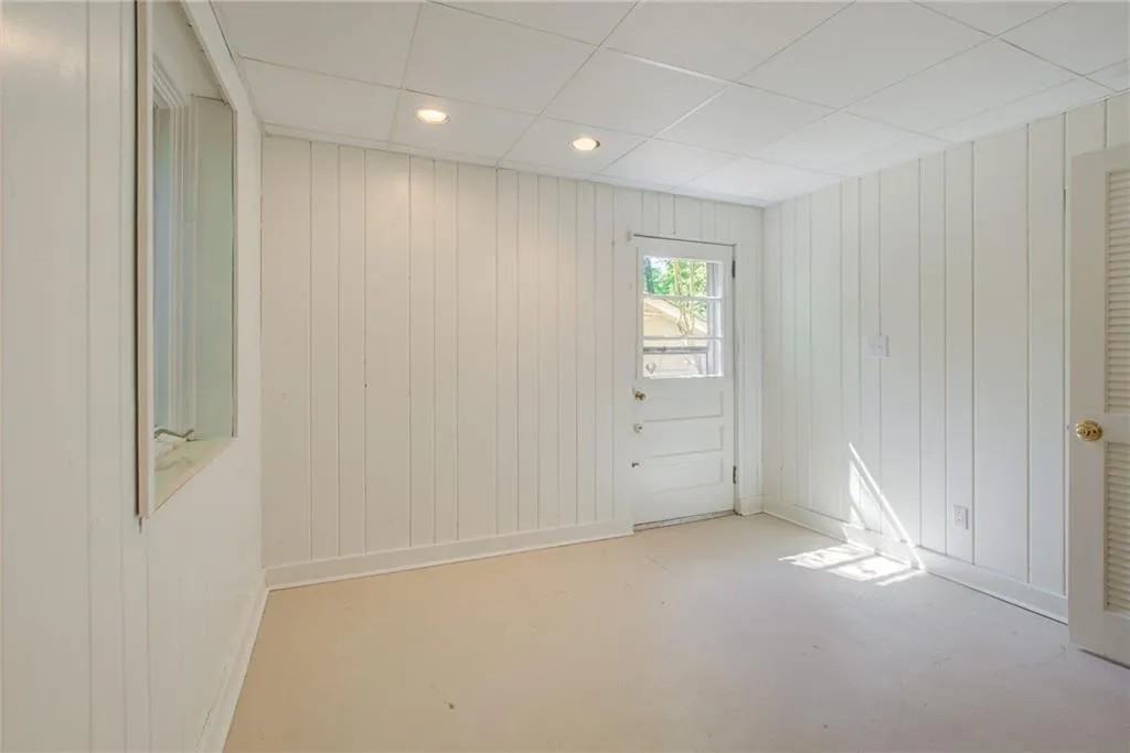 530 Timber Valley Road, Atlanta, Georgia 30342, 4 Bedrooms Bedrooms, ,4 BathroomsBathrooms,Residential,Sold,530 Timber Valley Road,7034077