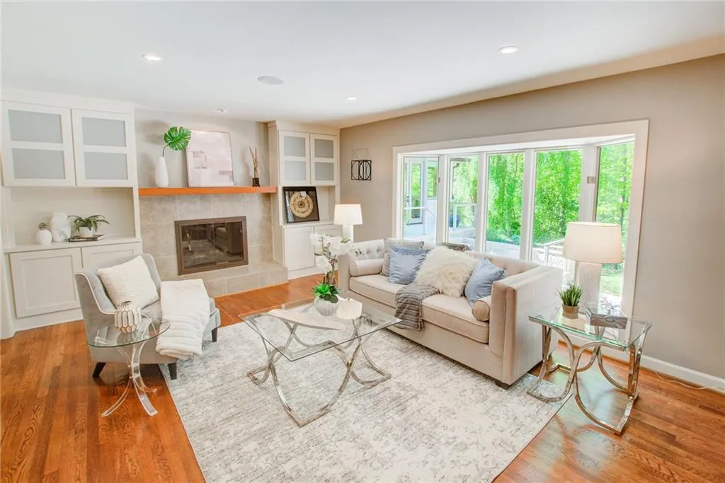 530 Timber Valley Road, Atlanta, Georgia 30342, 4 Bedrooms Bedrooms, ,4 BathroomsBathrooms,Residential,Sold,530 Timber Valley Road,7034077