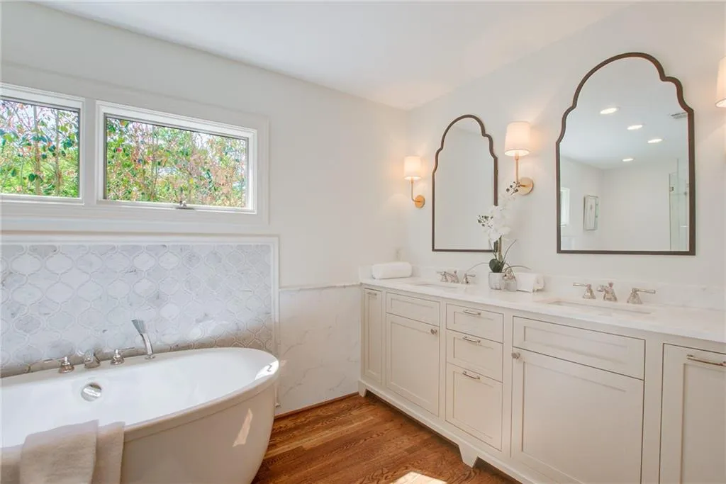 530 Timber Valley Road, Atlanta, Georgia 30342, 4 Bedrooms Bedrooms, ,4 BathroomsBathrooms,Residential,Sold,530 Timber Valley Road,7034077