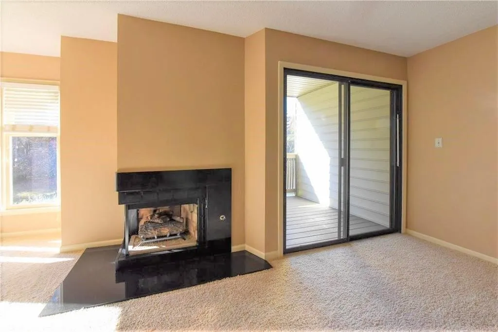 1105 Garden Court, Sandy Springs, Georgia 30328, 2 Bedrooms Bedrooms, ,2 BathroomsBathrooms,Residential,Sold,1105 Garden Court,7027633