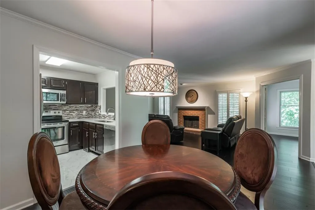 205 Abingdon Way Unit 205, Atlanta, Georgia 30328, 1 Bedroom Bedrooms, ,1 BathroomBathrooms,Residential,Sold,205 Abingdon Way Unit 205,5692815