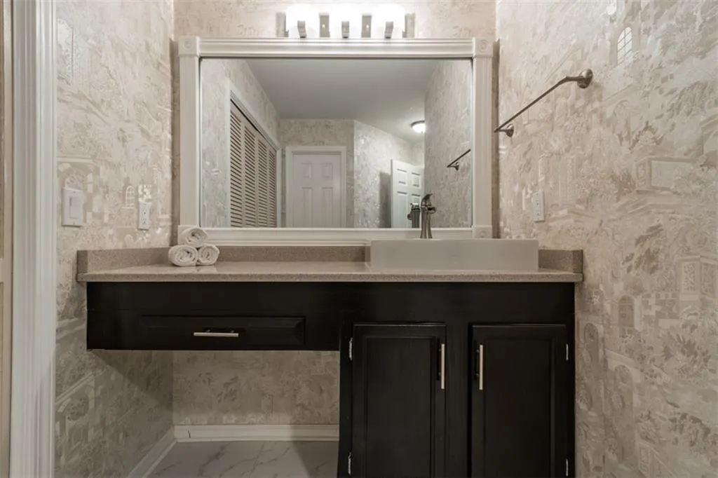 205 Abingdon Way Unit 205, Atlanta, Georgia 30328, 1 Bedroom Bedrooms, ,1 BathroomBathrooms,Residential,Sold,205 Abingdon Way Unit 205,5692815