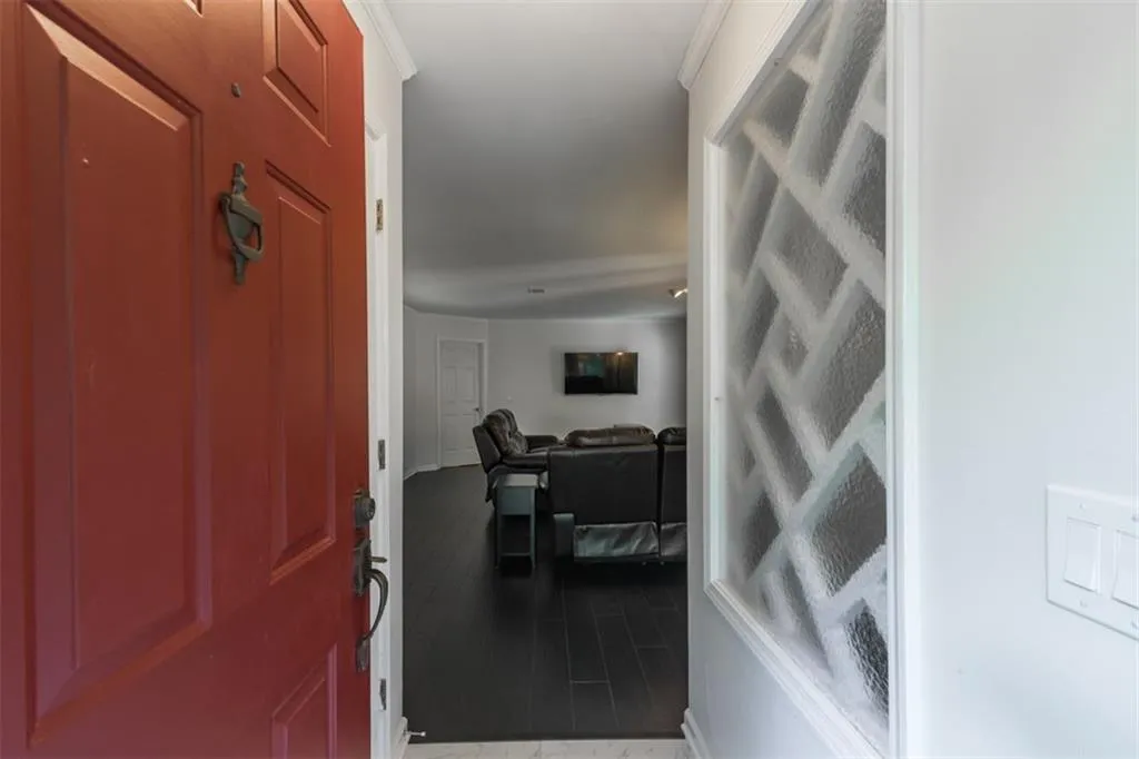 205 Abingdon Way Unit 205, Atlanta, Georgia 30328, 1 Bedroom Bedrooms, ,1 BathroomBathrooms,Residential,Sold,205 Abingdon Way Unit 205,5692815