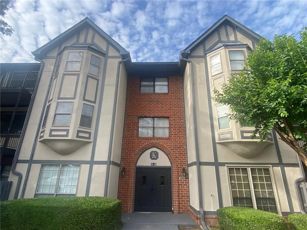 6851 Roswell Road Unit K16, Atlanta, Georgia 30328, 3 Bedrooms Bedrooms, ,2 BathroomsBathrooms,Residential,Sold,6851 Roswell Road Unit K16,7396052