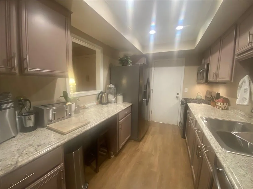 6851 Roswell Road Unit K16, Atlanta, Georgia 30328, 3 Bedrooms Bedrooms, ,2 BathroomsBathrooms,Residential,Sold,6851 Roswell Road Unit K16,7396052