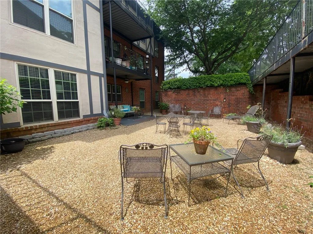 6851 Roswell Road Unit K16, Atlanta, Georgia 30328, 3 Bedrooms Bedrooms, ,2 BathroomsBathrooms,Residential,Sold,6851 Roswell Road Unit K16,7396052