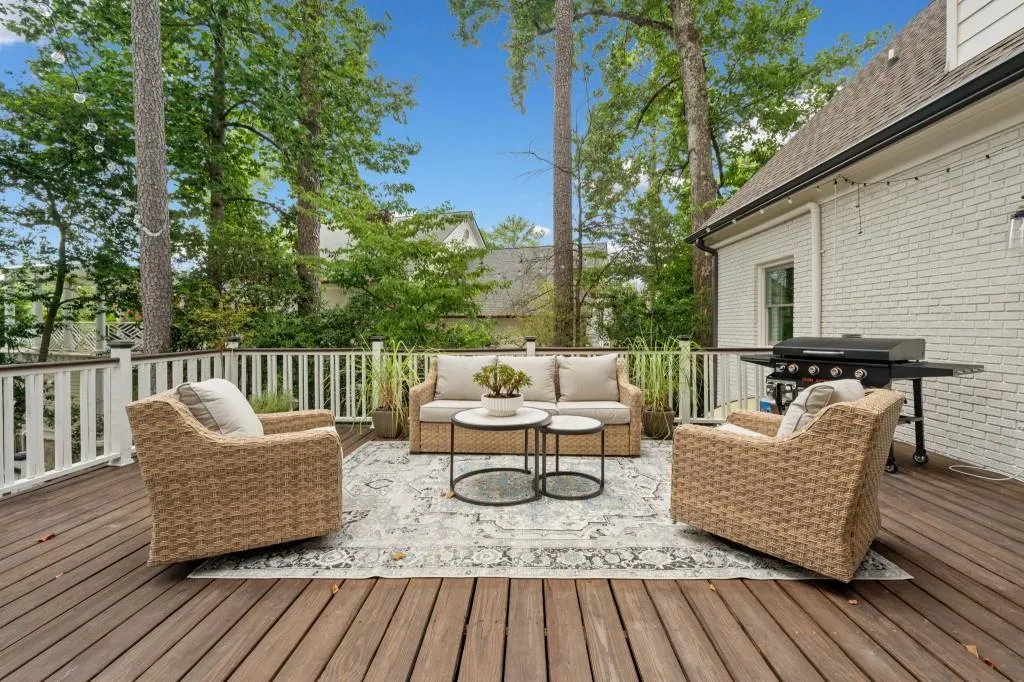 5800 Waters Edge Trail