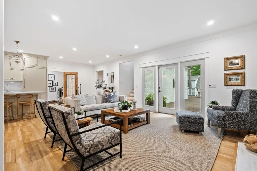 5800 Waters Edge Trail
