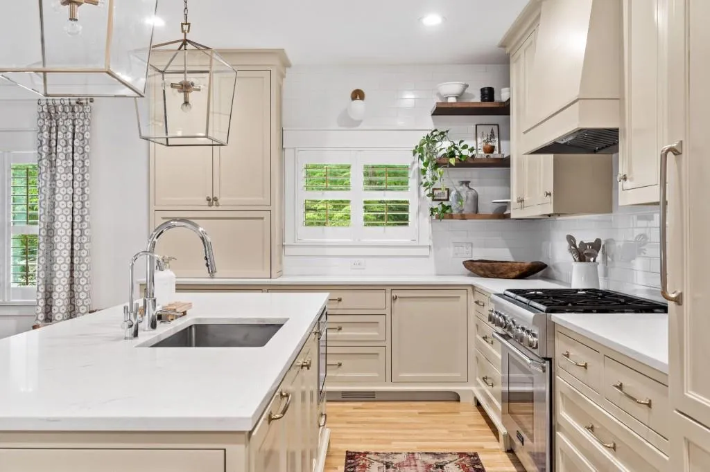 5800 Waters Edge Trail