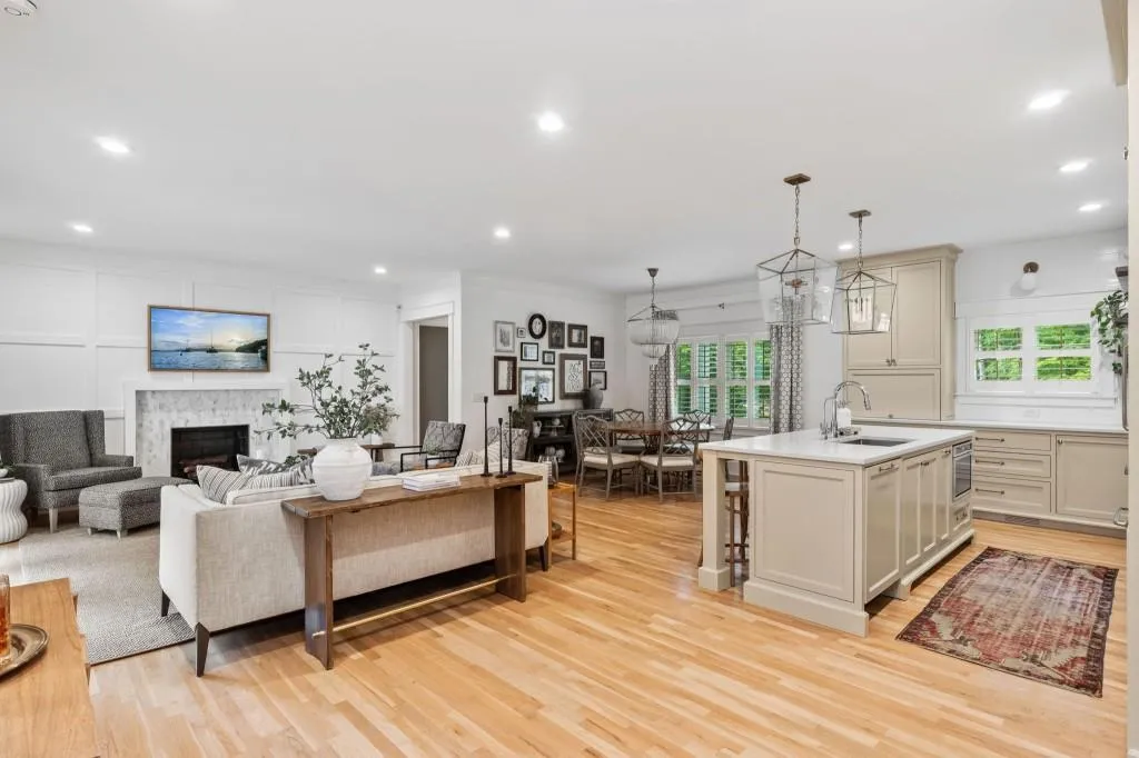 5800 Waters Edge Trail