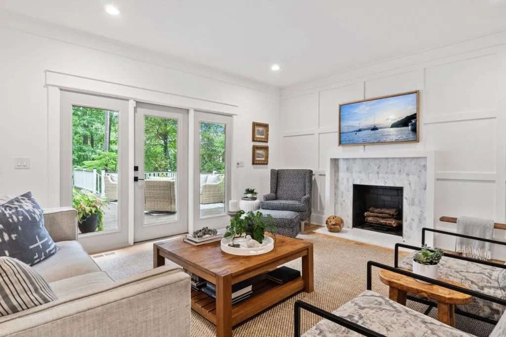 5800 Waters Edge Trail