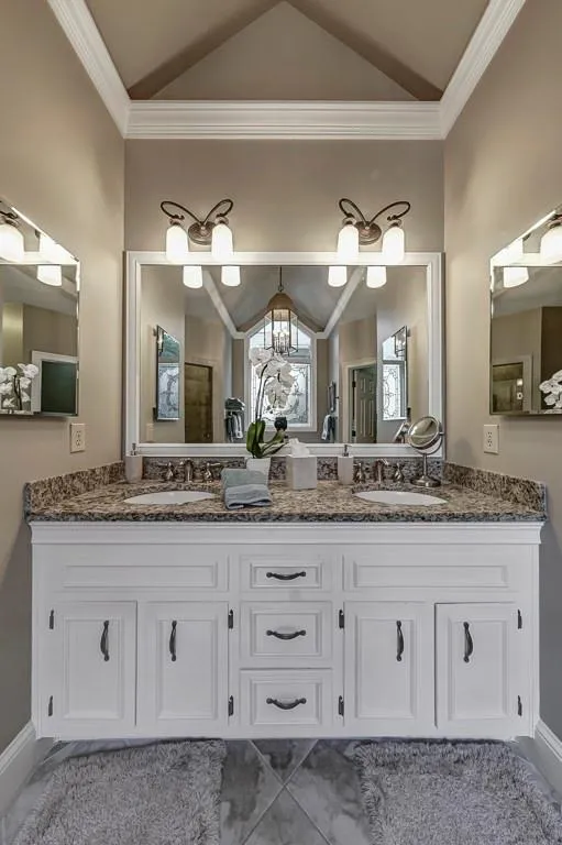 200 Grosvenor Place, Atlanta, Georgia 30328, 4 Bedrooms Bedrooms, ,3 BathroomsBathrooms,Residential,Sold,200 Grosvenor Place,6906054