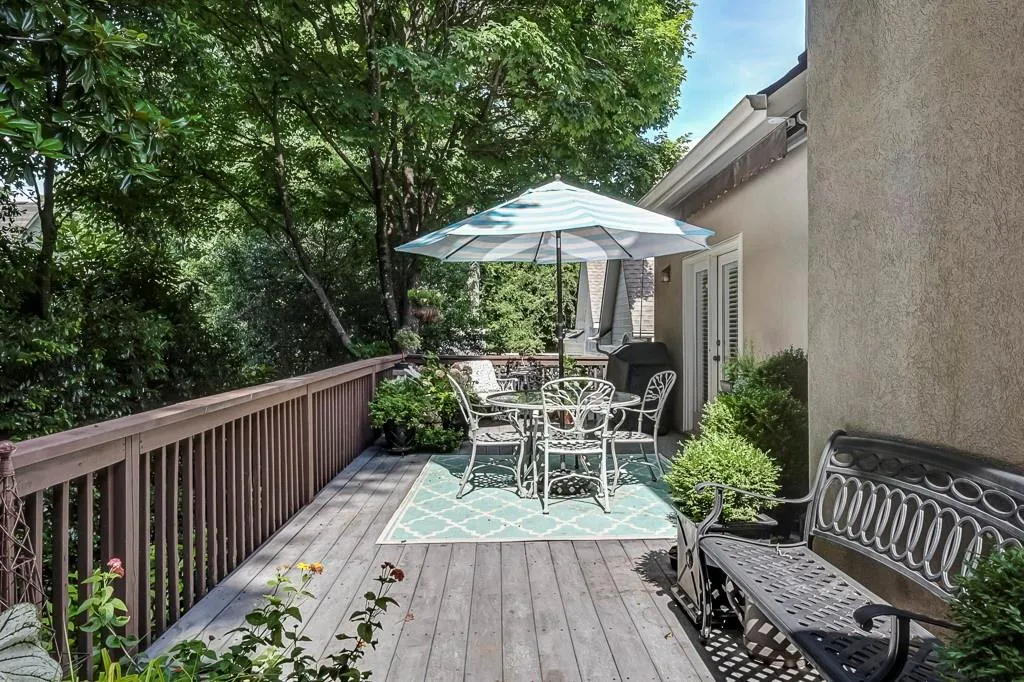200 Grosvenor Place, Atlanta, Georgia 30328, 4 Bedrooms Bedrooms, ,3 BathroomsBathrooms,Residential,Sold,200 Grosvenor Place,6906054