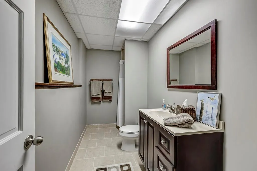 200 Grosvenor Place, Atlanta, Georgia 30328, 4 Bedrooms Bedrooms, ,3 BathroomsBathrooms,Residential,Sold,200 Grosvenor Place,6906054