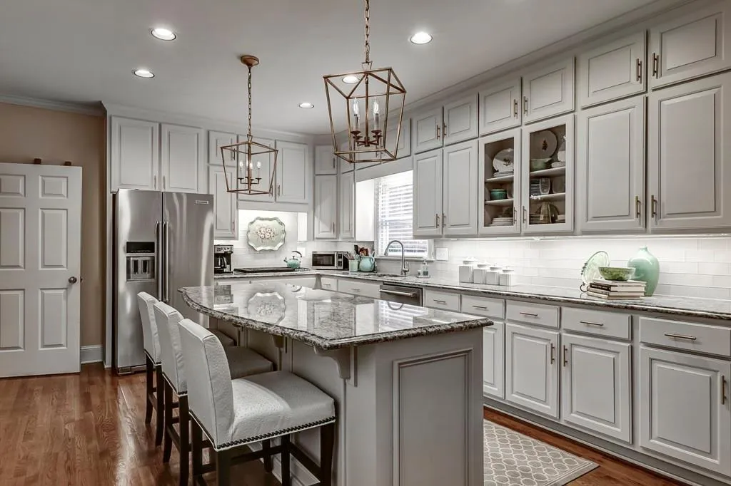 200 Grosvenor Place, Atlanta, Georgia 30328, 4 Bedrooms Bedrooms, ,3 BathroomsBathrooms,Residential,Sold,200 Grosvenor Place,6906054