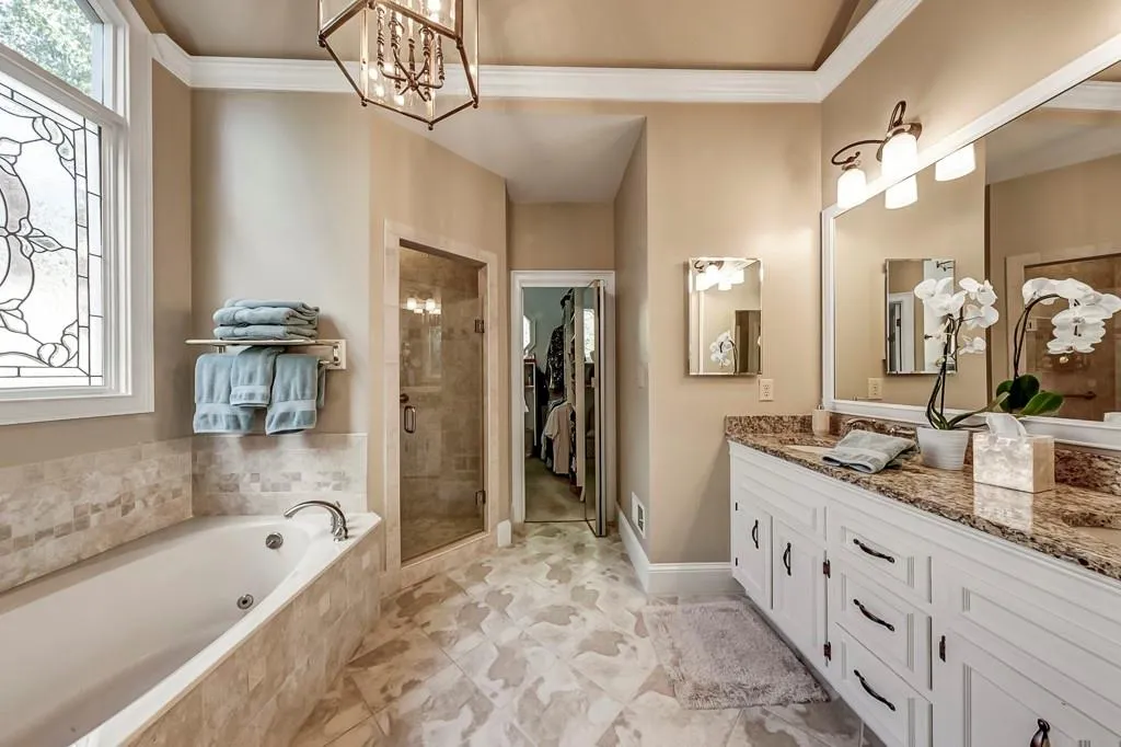 200 Grosvenor Place, Atlanta, Georgia 30328, 4 Bedrooms Bedrooms, ,3 BathroomsBathrooms,Residential,Sold,200 Grosvenor Place,6906054