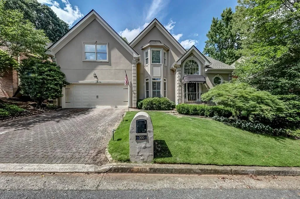 200 Grosvenor Place, Atlanta, Georgia 30328, 4 Bedrooms Bedrooms, ,3 BathroomsBathrooms,Residential,Sold,200 Grosvenor Place,6906054
