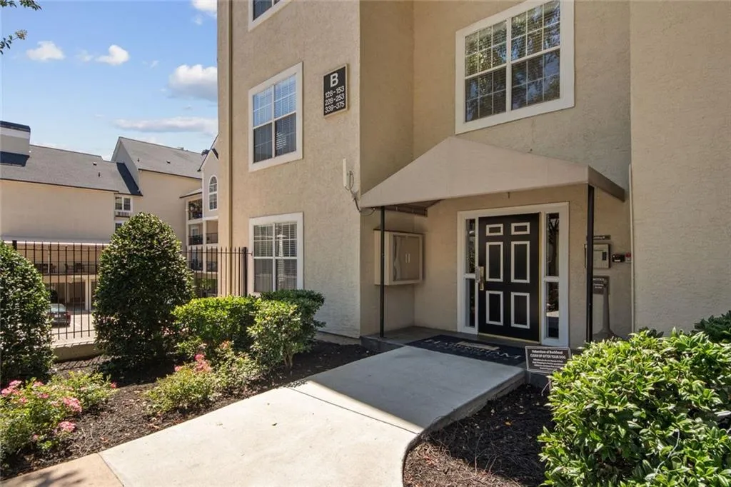 3655 Habersham Road Ne Unit B141, Atlanta, Georgia 30305, 1 Bedroom Bedrooms, 0 ,1 BathroomBathrooms,Residential,For Sale,3655 Habersham Road Ne Unit B141,7783519