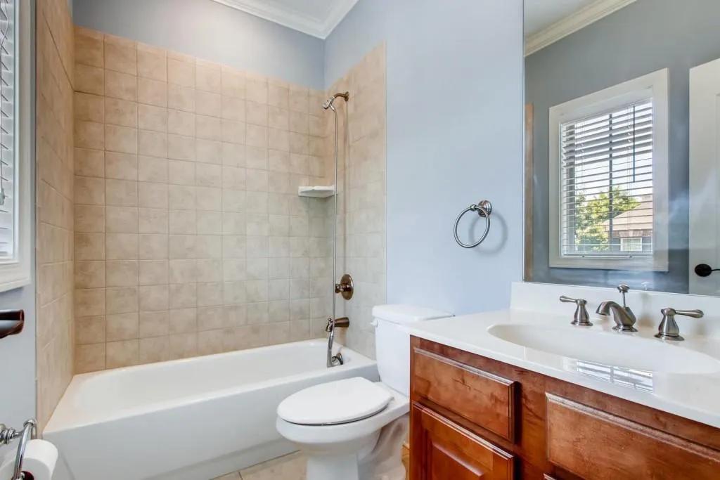927 Boudreau Court, Atlanta, Georgia 30328, 2 Bedrooms Bedrooms, ,3 BathroomsBathrooms,Residential,Sold,927 Boudreau Court,6554998