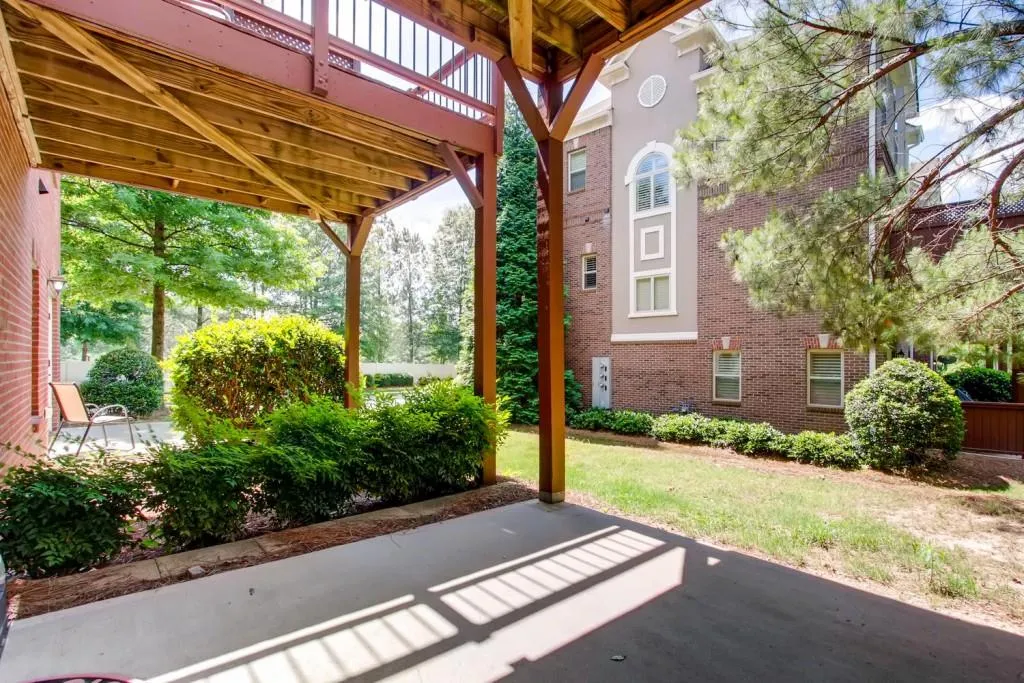 927 Boudreau Court, Atlanta, Georgia 30328, 2 Bedrooms Bedrooms, ,3 BathroomsBathrooms,Residential,Sold,927 Boudreau Court,6554998