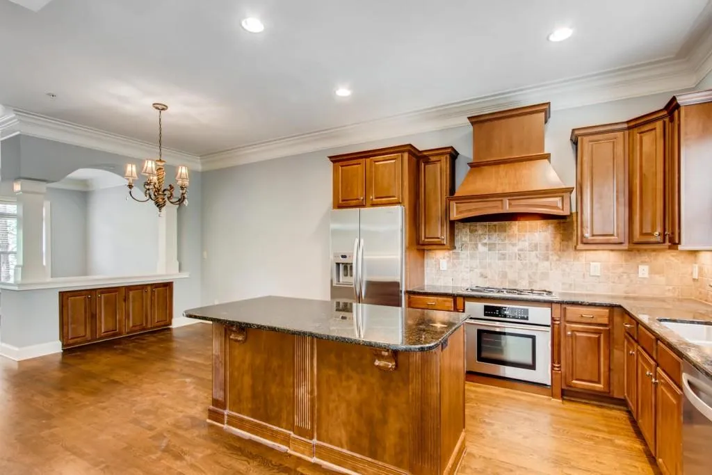 927 Boudreau Court, Atlanta, Georgia 30328, 2 Bedrooms Bedrooms, ,3 BathroomsBathrooms,Residential,Sold,927 Boudreau Court,6554998