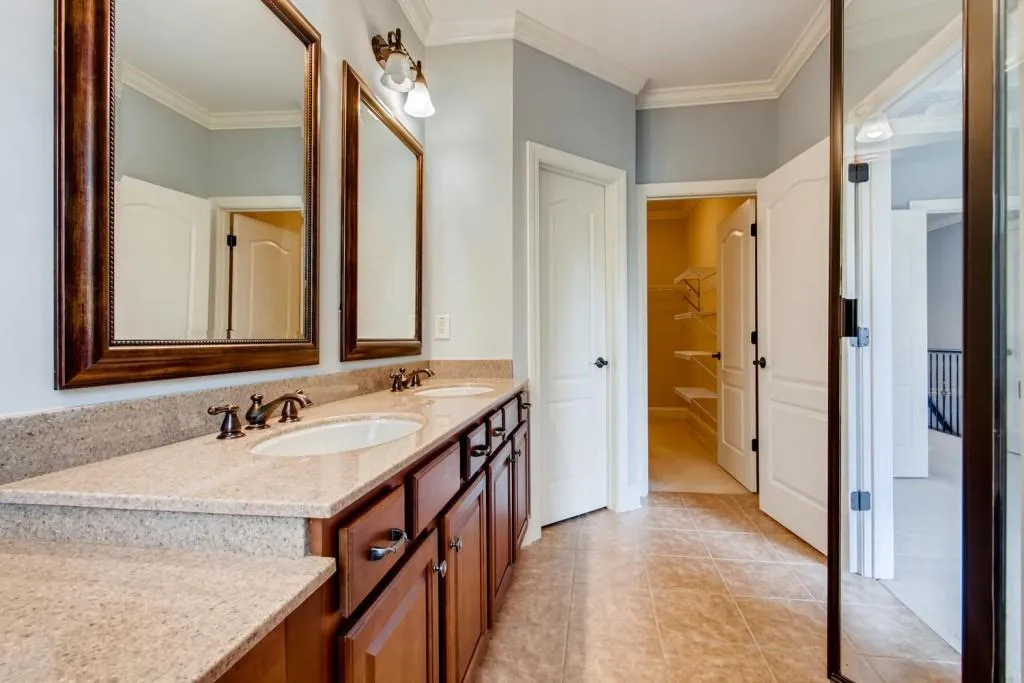 927 Boudreau Court, Atlanta, Georgia 30328, 2 Bedrooms Bedrooms, ,3 BathroomsBathrooms,Residential,Sold,927 Boudreau Court,6554998