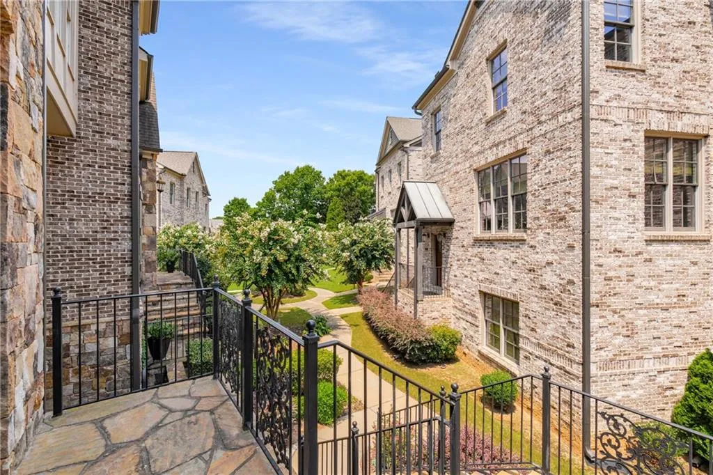 4853 Stonehall Place Unit 3, Atlanta, Georgia 30339, 4 Bedrooms Bedrooms, ,3 BathroomsBathrooms,Residential,For Sale,4853 Stonehall Place Unit 3,7640377