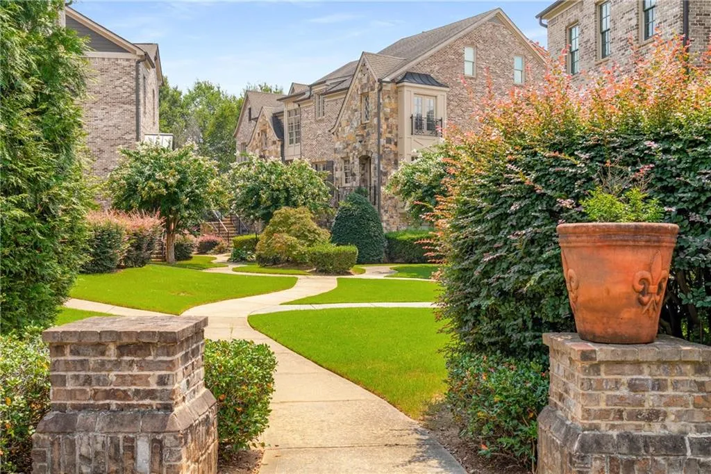 4853 Stonehall Place Unit 3, Atlanta, Georgia 30339, 4 Bedrooms Bedrooms, ,3 BathroomsBathrooms,Residential,For Sale,4853 Stonehall Place Unit 3,7640377