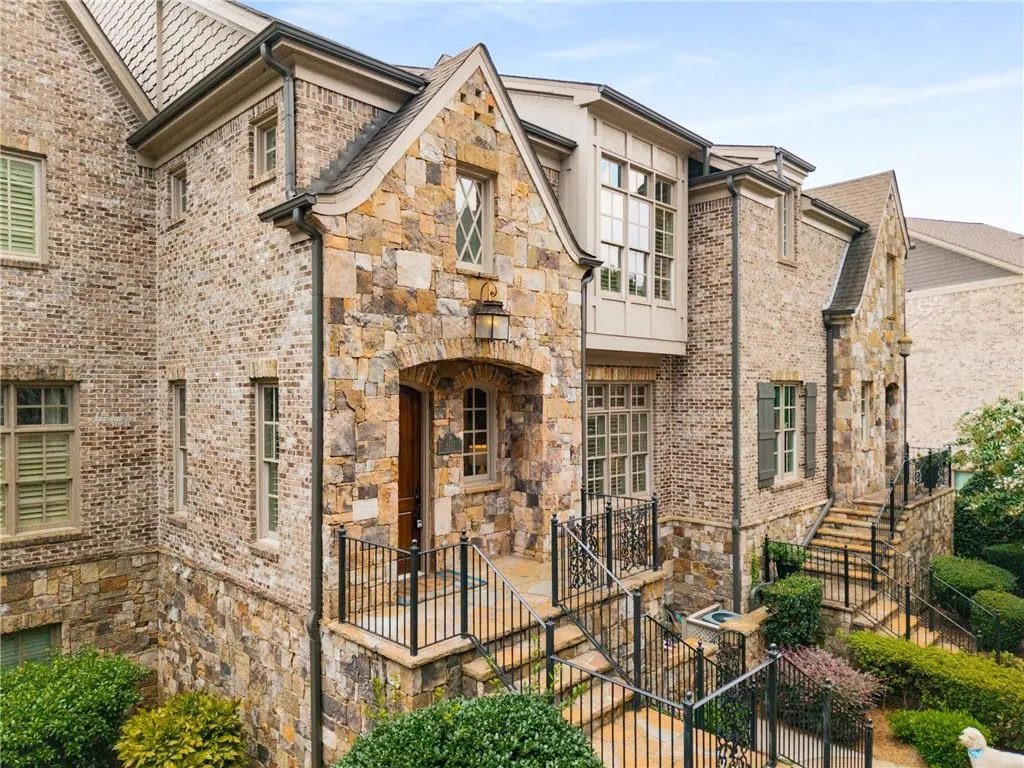 4853 Stonehall Place Unit 3, Atlanta, Georgia 30339, 4 Bedrooms Bedrooms, ,3 BathroomsBathrooms,Residential,For Sale,4853 Stonehall Place Unit 3,7640377