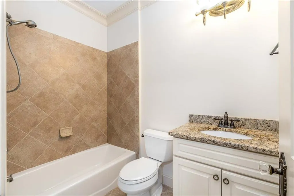 4853 Stonehall Place Unit 3, Atlanta, Georgia 30339, 4 Bedrooms Bedrooms, ,3 BathroomsBathrooms,Residential,For Sale,4853 Stonehall Place Unit 3,7640377