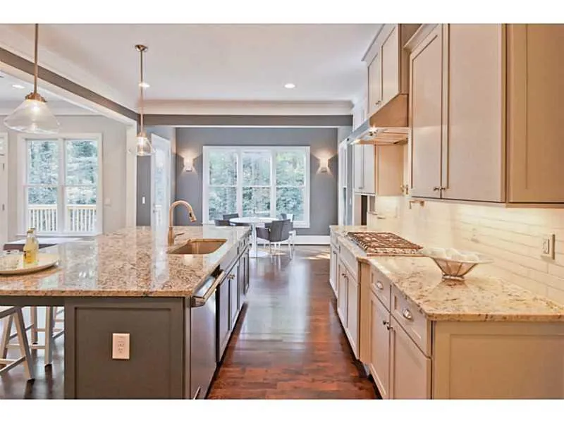 435 Windsor Parkway Ne, Atlanta, Georgia 30342, 5 Bedrooms Bedrooms, ,4 BathroomsBathrooms,Residential,Sold,435 Windsor Parkway Ne,5384959