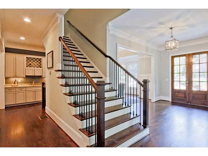 435 Windsor Parkway Ne, Atlanta, Georgia 30342, 5 Bedrooms Bedrooms, ,4 BathroomsBathrooms,Residential,Sold,435 Windsor Parkway Ne,5384959