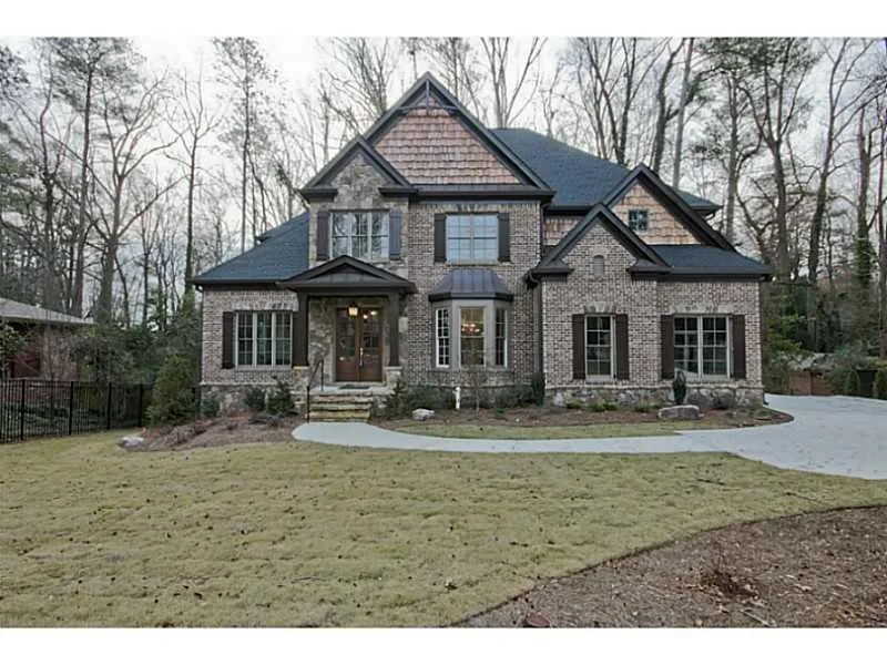 435 Windsor Parkway Ne, Atlanta, Georgia 30342, 5 Bedrooms Bedrooms, ,4 BathroomsBathrooms,Residential,Sold,435 Windsor Parkway Ne,5384959