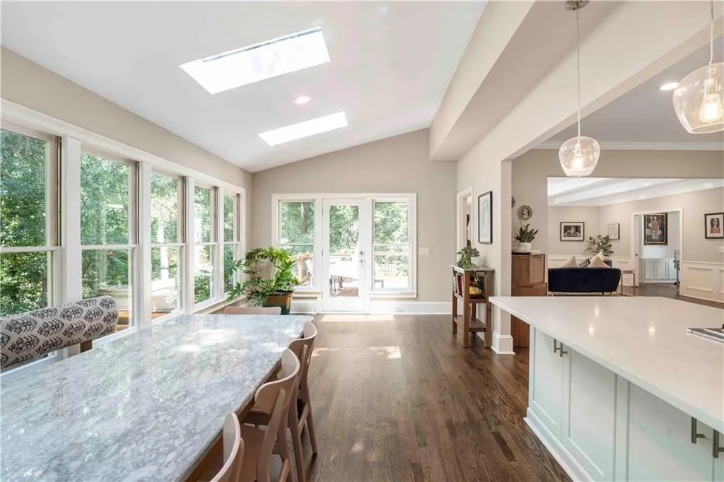 430 Waterridge Court, Sandy Springs, Georgia 30350, 4 Bedrooms Bedrooms, ,4 BathroomsBathrooms,Residential,Sold,430 Waterridge Court,6931860