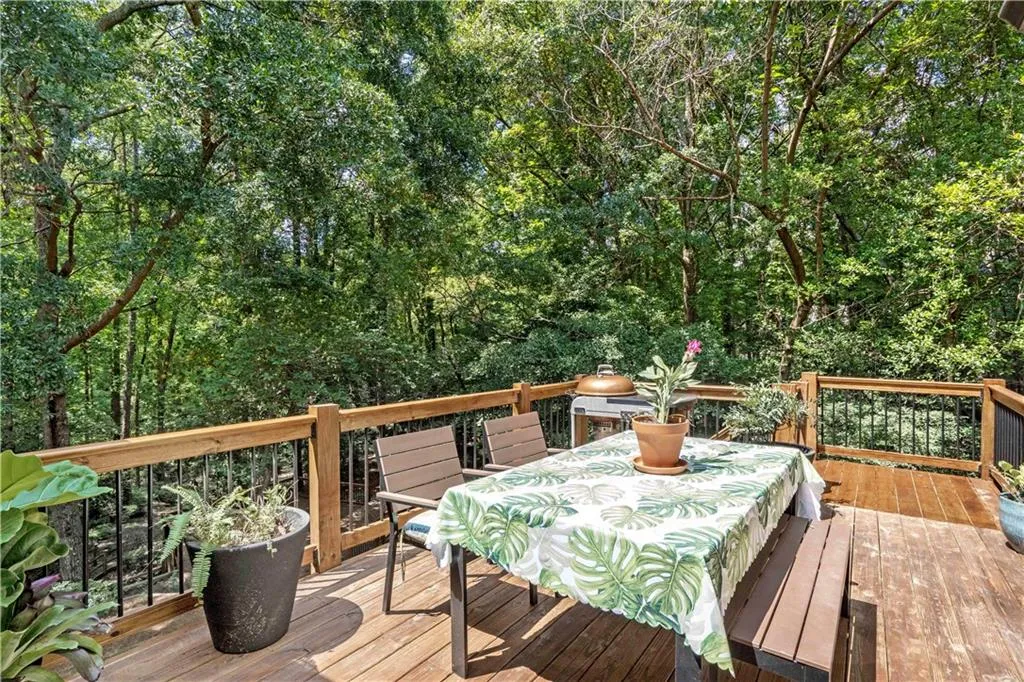 430 Waterridge Court, Sandy Springs, Georgia 30350, 4 Bedrooms Bedrooms, ,4 BathroomsBathrooms,Residential,Sold,430 Waterridge Court,6931860